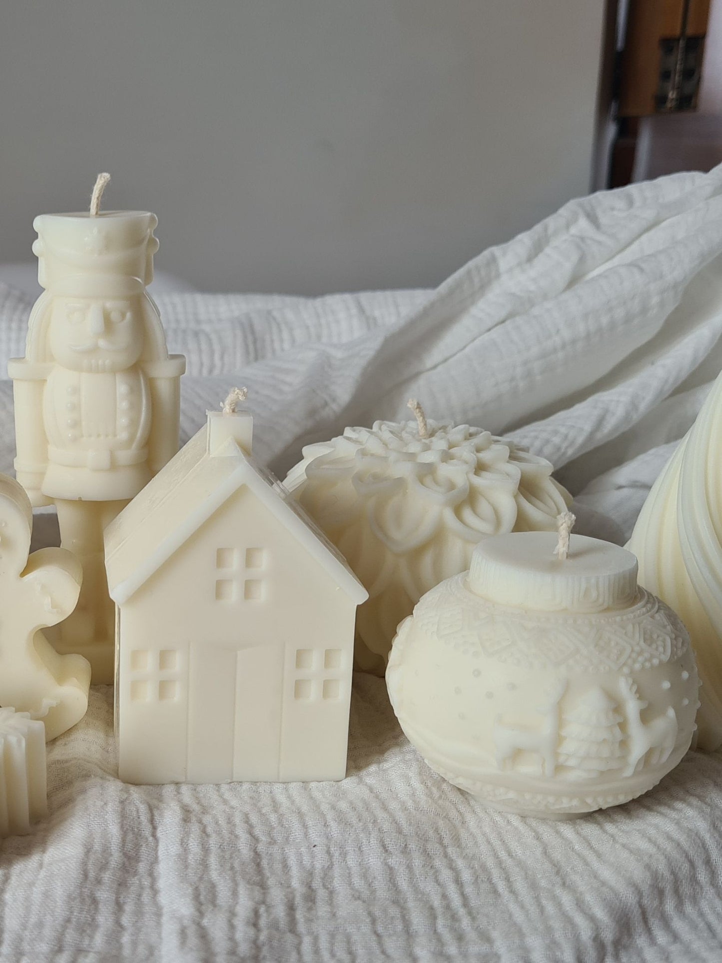 Bougie décorative boule de pin – Sans parfum – Artisanale