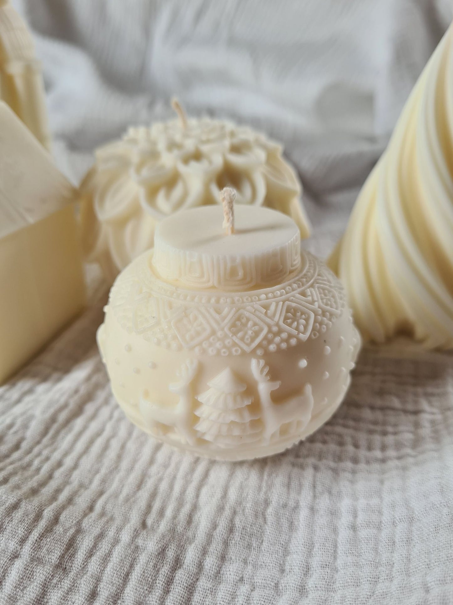 Bougie décorative boule de Noël – Sans parfum – Artisanale