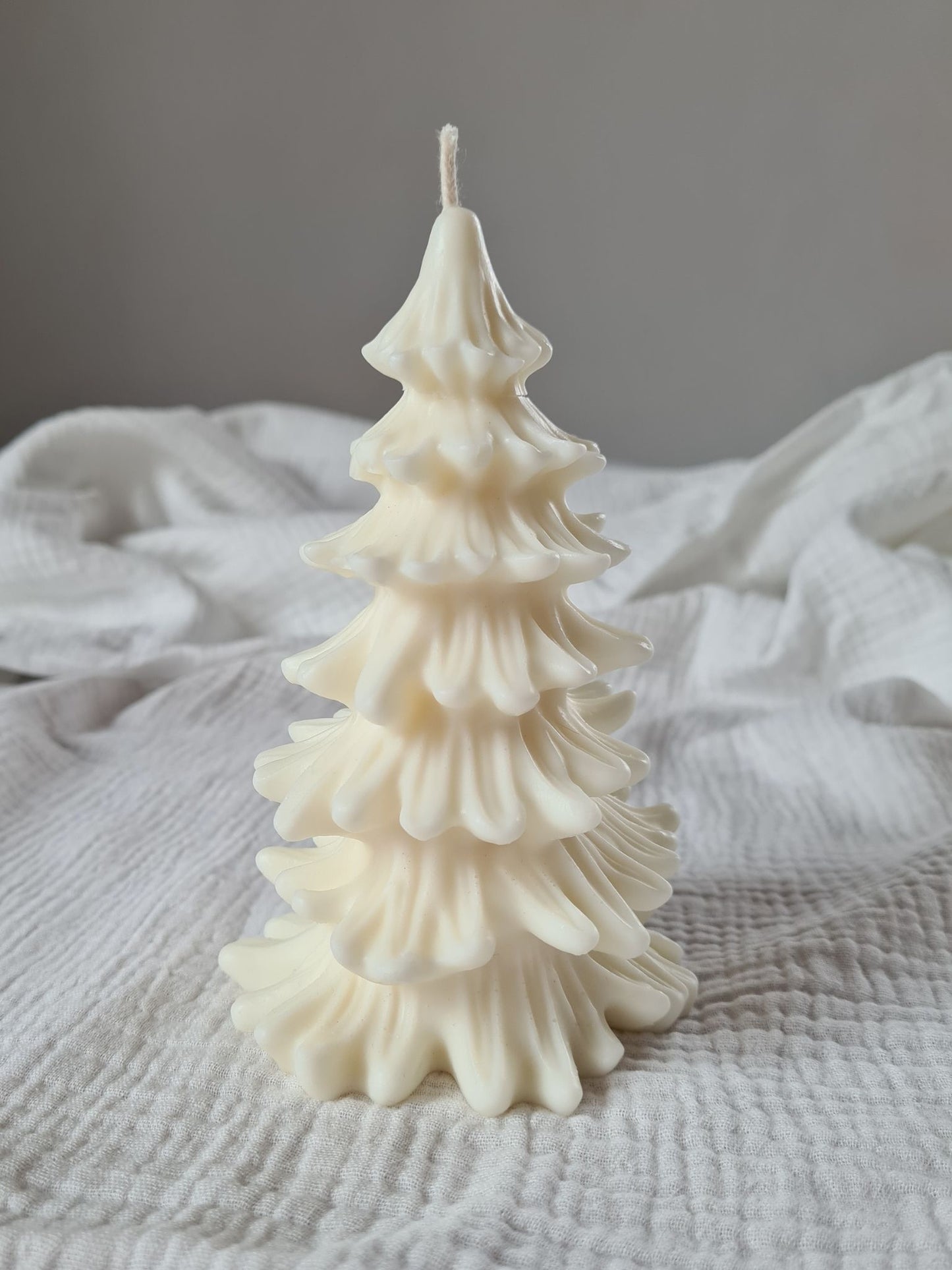 Bougie décorative sapin N°1 – Sans parfum – Artisanale